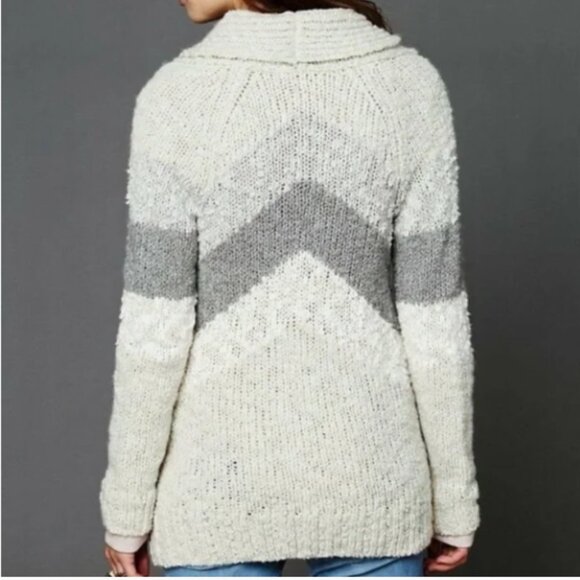 FREE PEOPLE GONE ASKEW STRIPE CABLE KNIT BUTTON UP V-NECK CARDIGAN GRAY XS - Picture 3 of 11